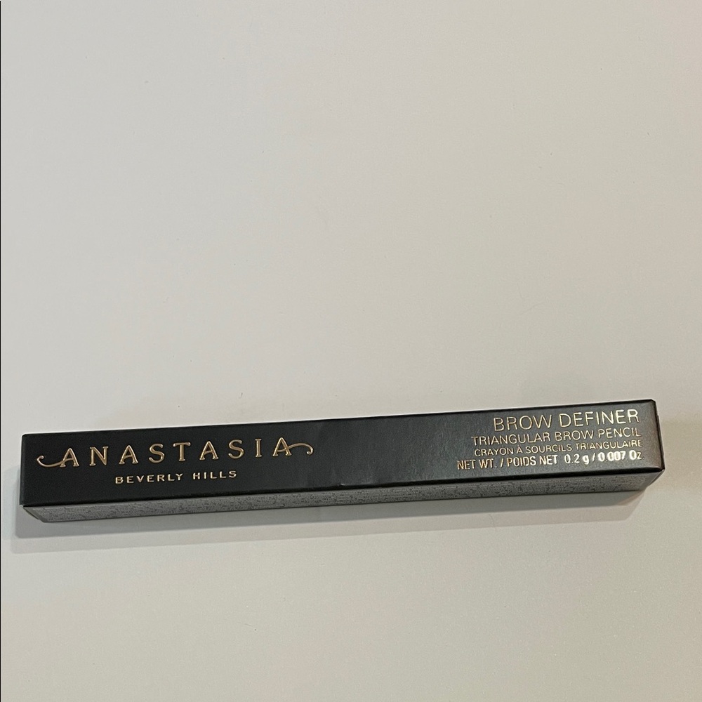 Anastasia Beverly Hills Brow Definer in Medium Brown